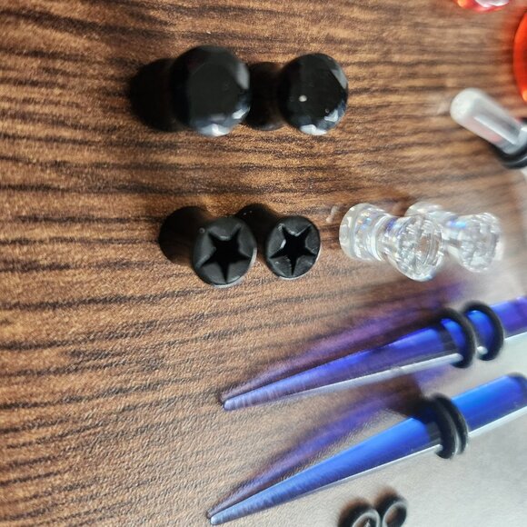 2g Piercing Jewelry Lot - Picture 2 of 4
